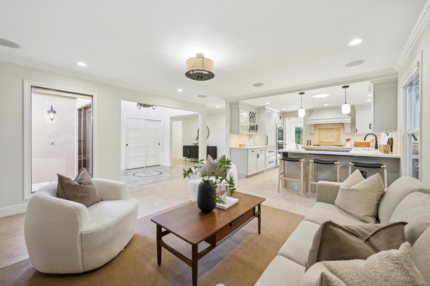 Detail Gallery Image 12 of 57 For 646 Oneida Dr, Sunnyvale,  CA 94087 - 4 Beds | 3 Baths