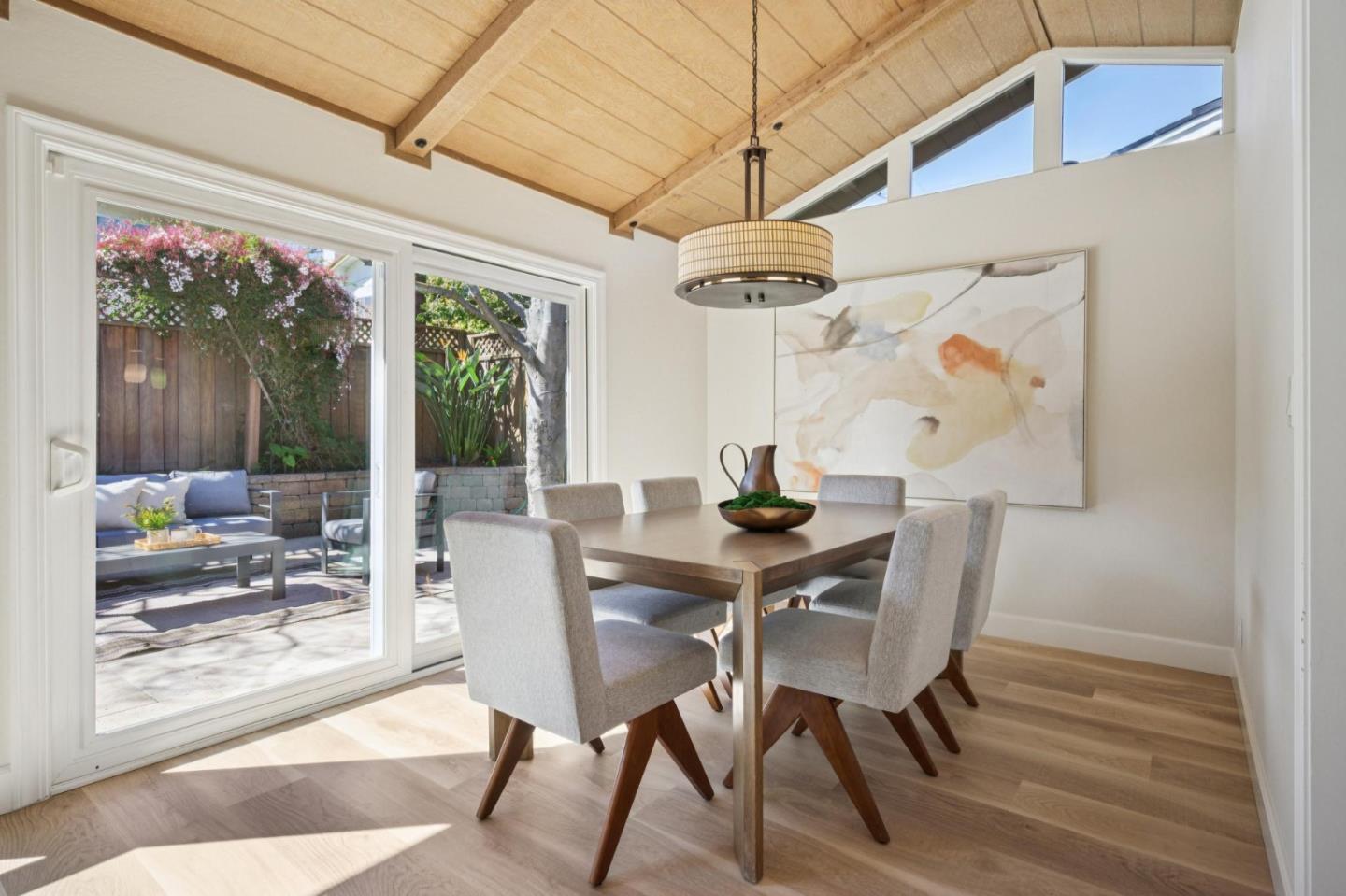 Detail Gallery Image 23 of 57 For 646 Oneida Dr, Sunnyvale,  CA 94087 - 4 Beds | 3 Baths