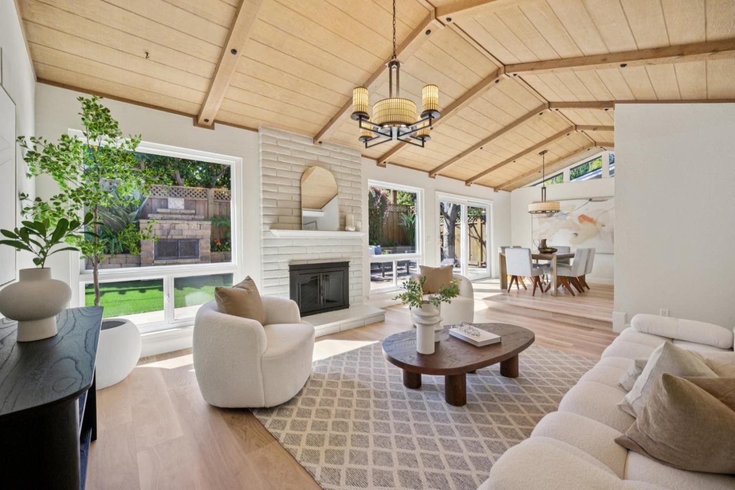 Detail Gallery Image 29 of 57 For 646 Oneida Dr, Sunnyvale,  CA 94087 - 4 Beds | 3 Baths