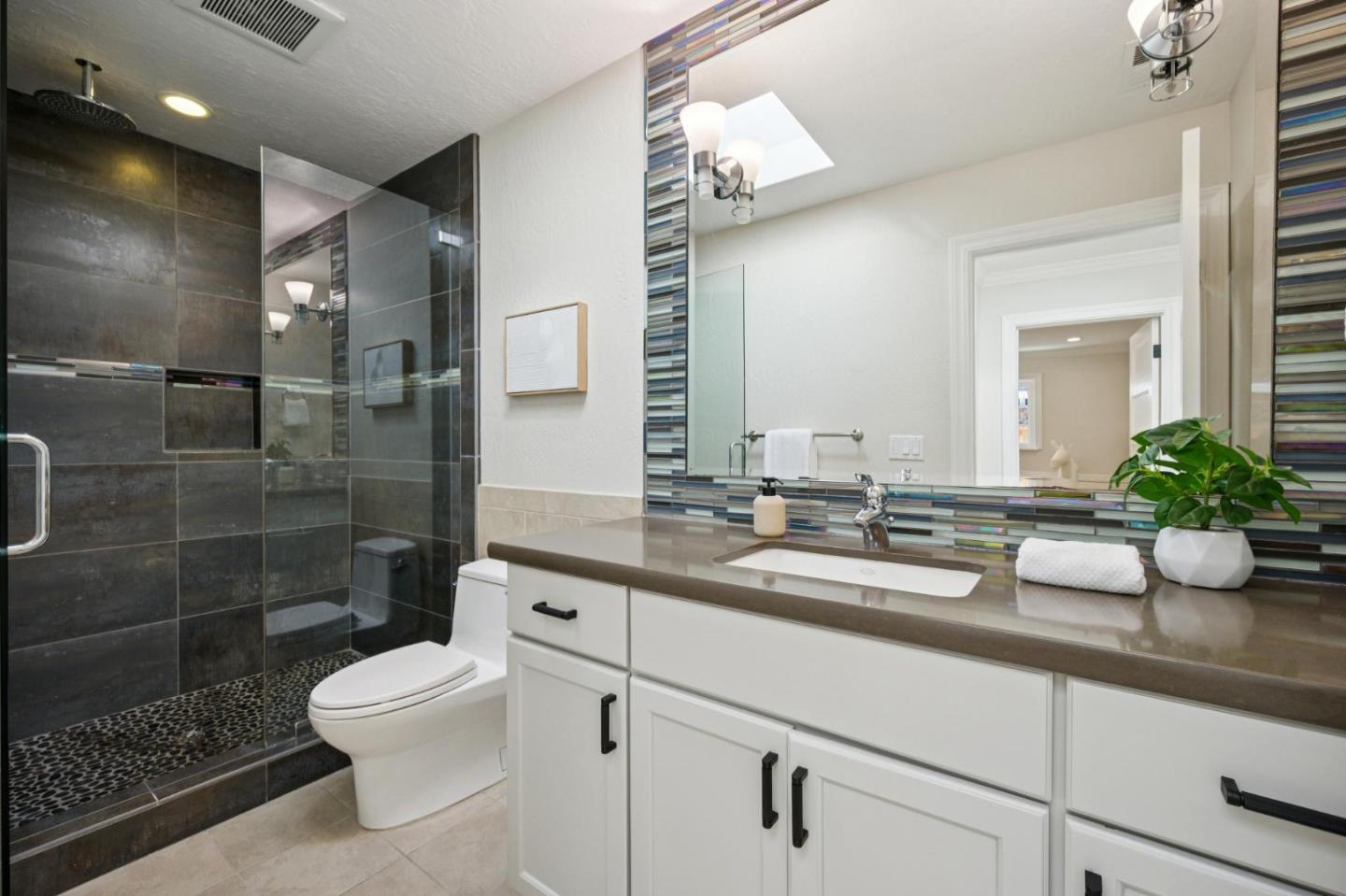 Detail Gallery Image 49 of 57 For 646 Oneida Dr, Sunnyvale,  CA 94087 - 4 Beds | 3 Baths