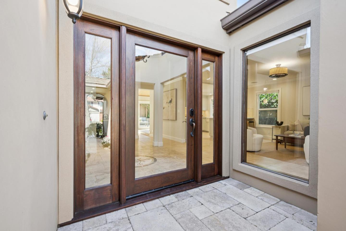 Detail Gallery Image 6 of 57 For 646 Oneida Dr, Sunnyvale,  CA 94087 - 4 Beds | 3 Baths