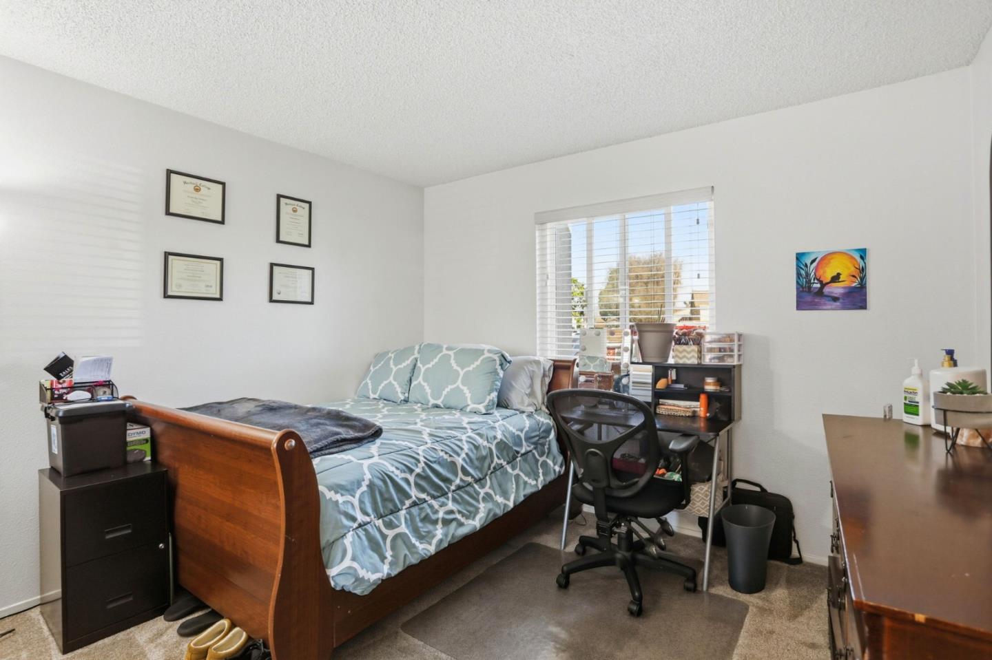 Detail Gallery Image 12 of 24 For 1075 Sherman Dr, Salinas,  CA 93907 - 3 Beds | 2 Baths