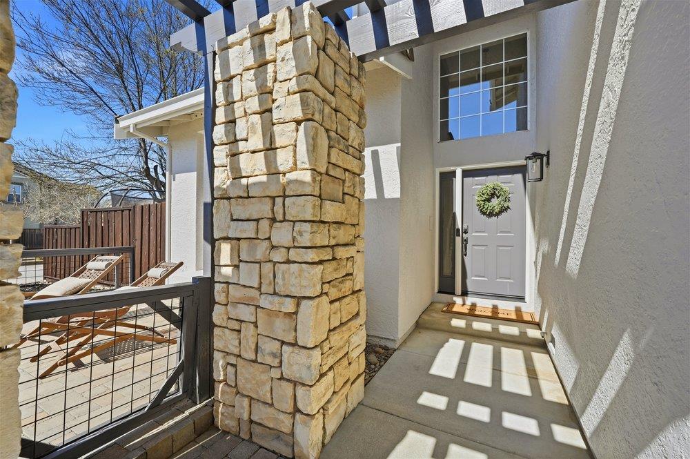 Detail Gallery Image 6 of 40 For 705 Barrett Ave, Morgan Hill,  CA 95037 - 4 Beds | 3 Baths