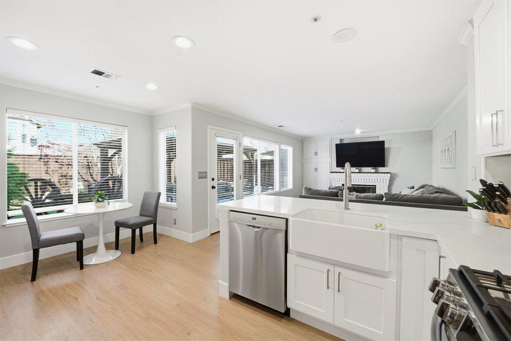 Detail Gallery Image 11 of 40 For 705 Barrett Ave, Morgan Hill,  CA 95037 - 4 Beds | 3 Baths