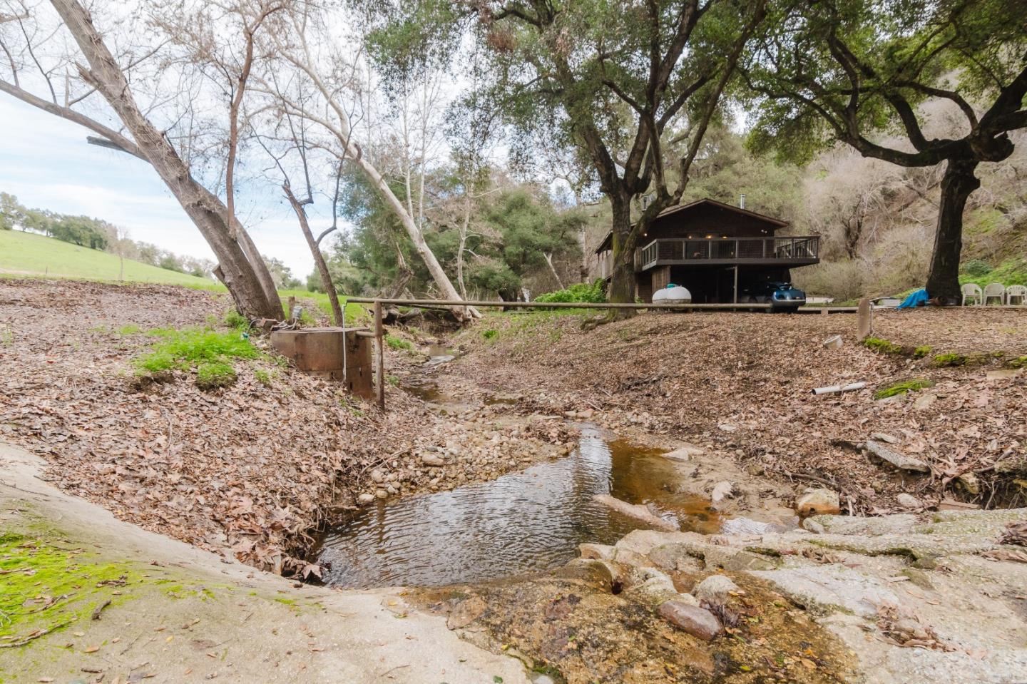 Detail Gallery Image 12 of 26 For 54101 Pine Canyon Rd, King City,  CA 93930 - 5 Beds | 2 Baths
