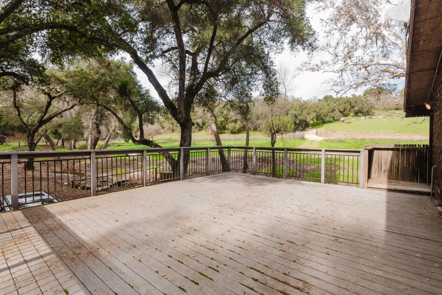 Detail Gallery Image 3 of 26 For 54101 Pine Canyon Rd, King City,  CA 93930 - 5 Beds | 2 Baths