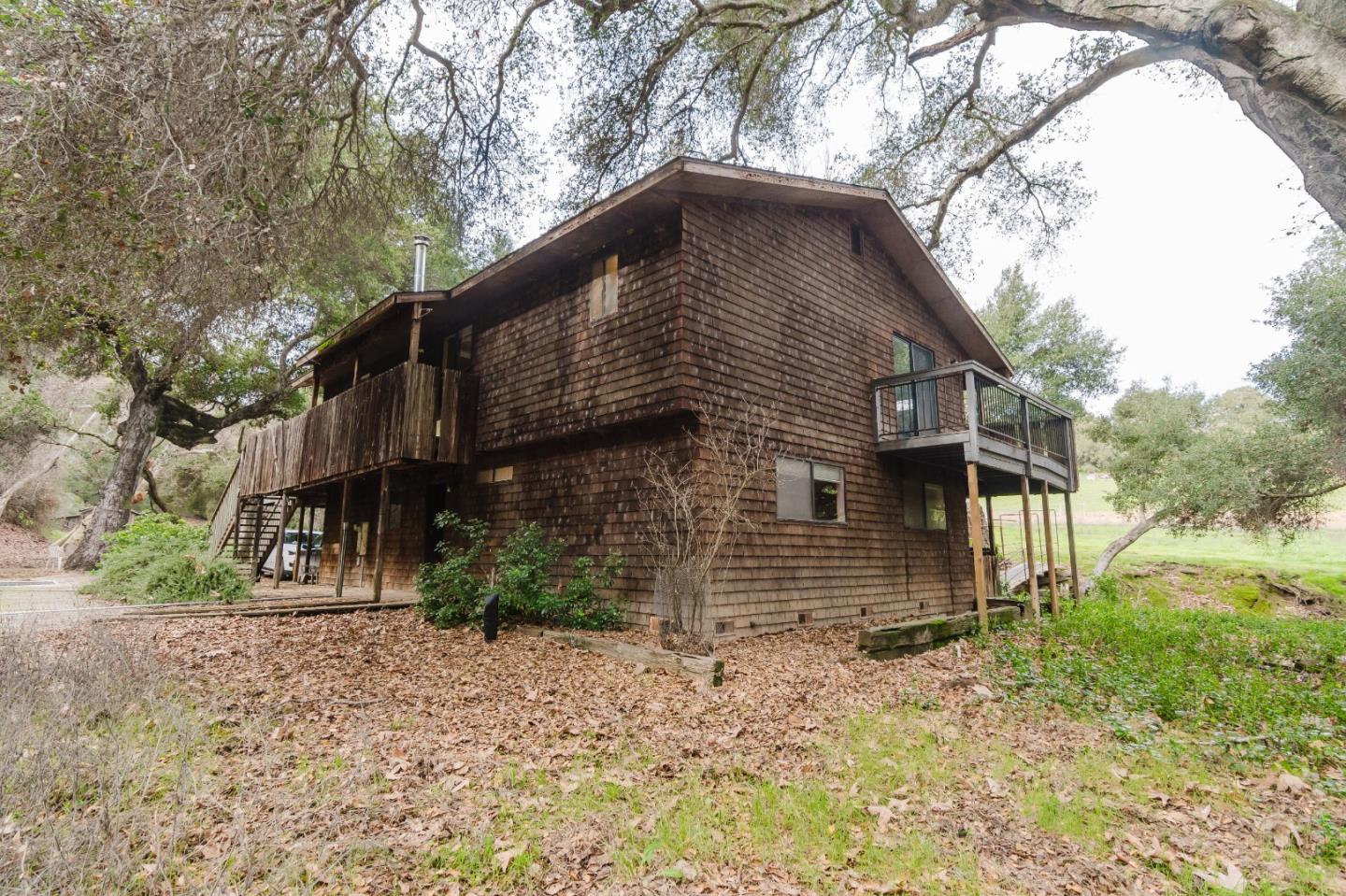 Detail Gallery Image 8 of 26 For 54101 Pine Canyon Rd, King City,  CA 93930 - 5 Beds | 2 Baths