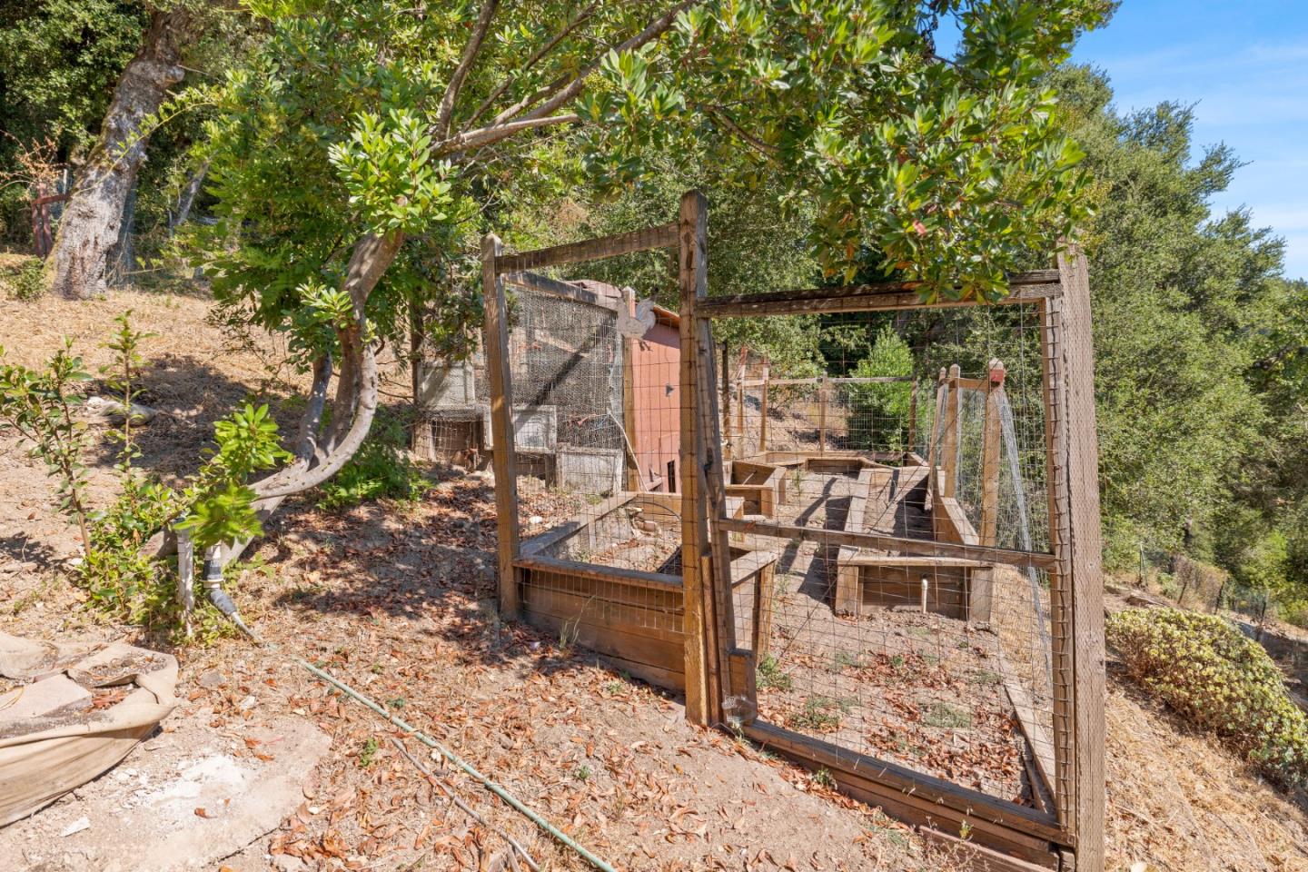 Detail Gallery Image 21 of 21 For 25435 Hutchinson Rd, Los Gatos,  CA 95033 - 4 Beds | 3 Baths