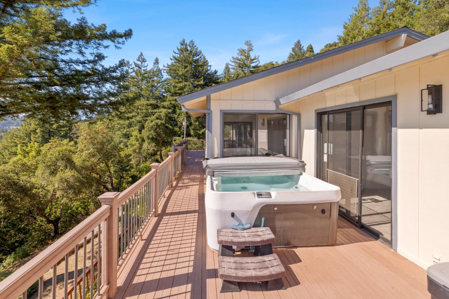 Detail Gallery Image 8 of 21 For 25435 Hutchinson Rd, Los Gatos,  CA 95033 - 4 Beds | 3 Baths