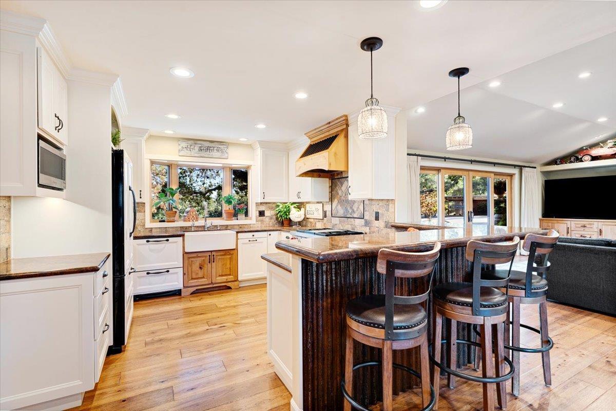 Detail Gallery Image 24 of 101 For 7409 Hihn Rd, Ben Lomond,  CA 95005 - 4 Beds | 3 Baths