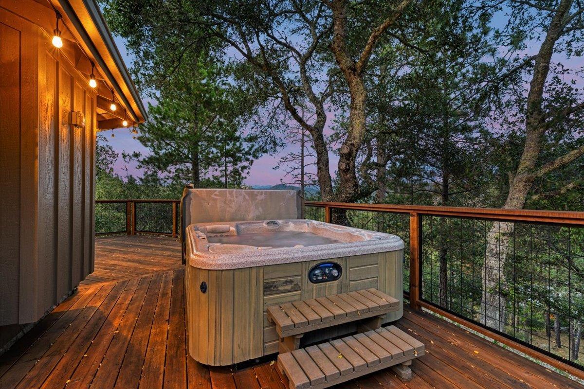 Detail Gallery Image 7 of 101 For 7409 Hihn Rd, Ben Lomond,  CA 95005 - 4 Beds | 3 Baths