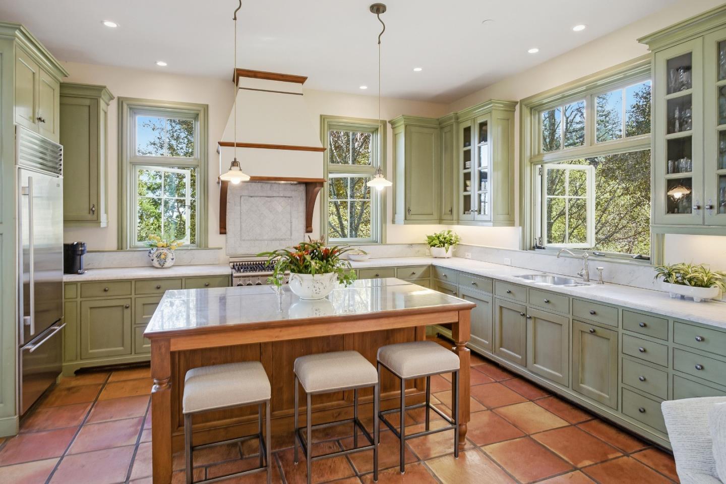 Detail Gallery Image 10 of 24 For 950 Espinosa Rd, Woodside,  CA 94062 - 4 Beds | 3/1 Baths