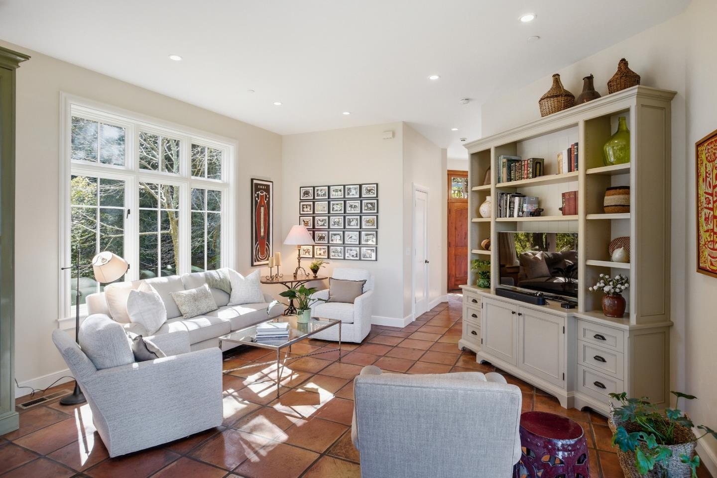 Detail Gallery Image 12 of 24 For 950 Espinosa Rd, Woodside,  CA 94062 - 4 Beds | 3/1 Baths