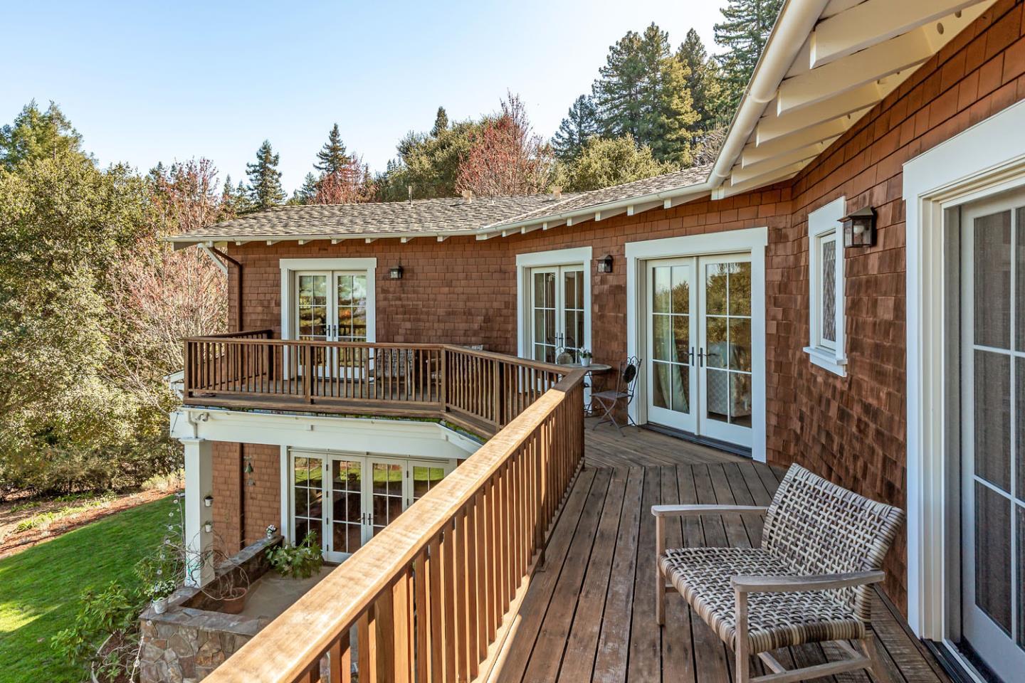 Detail Gallery Image 15 of 24 For 950 Espinosa Rd, Woodside,  CA 94062 - 4 Beds | 3/1 Baths