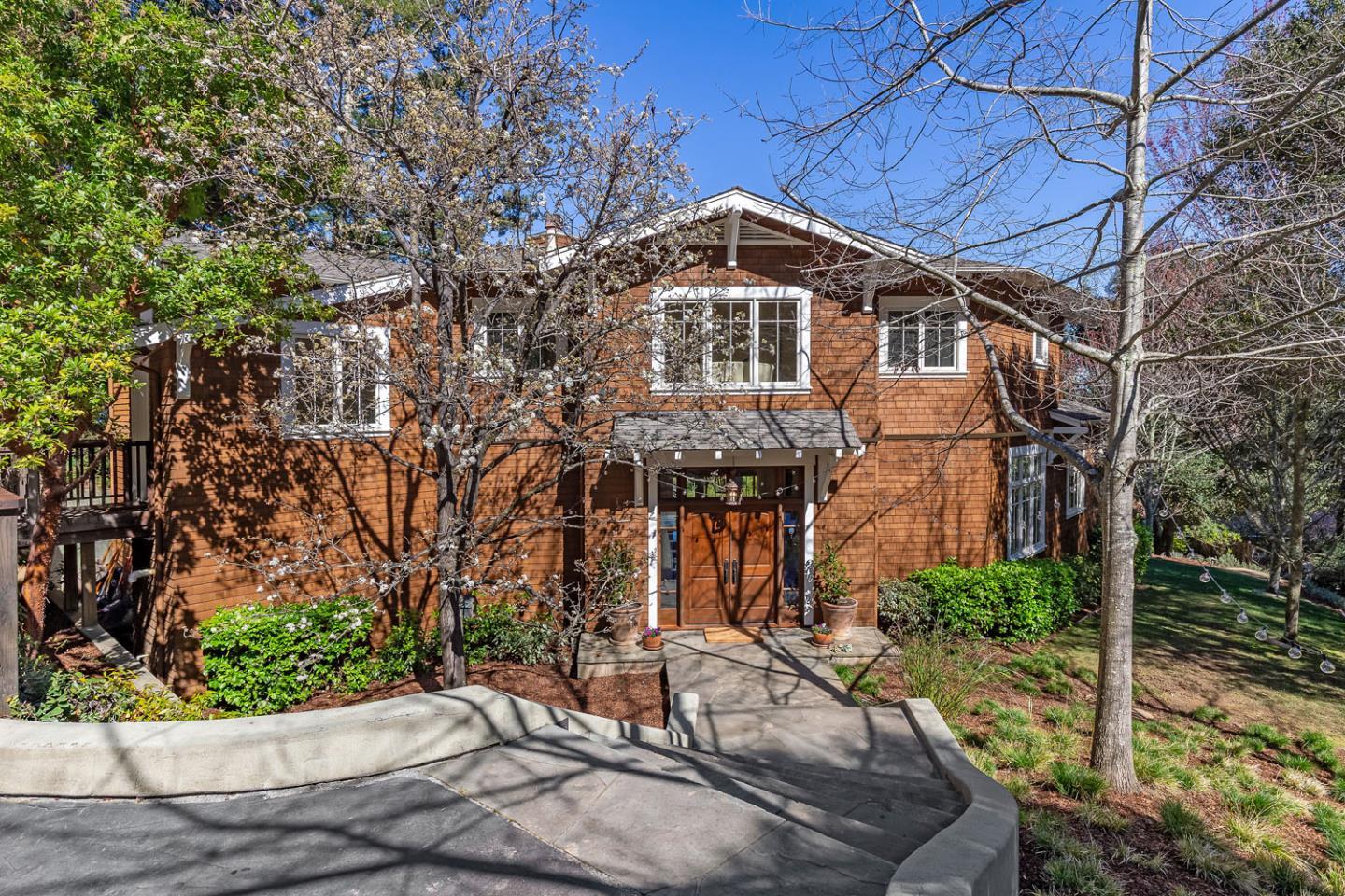 Detail Gallery Image 2 of 24 For 950 Espinosa Rd, Woodside,  CA 94062 - 4 Beds | 3/1 Baths