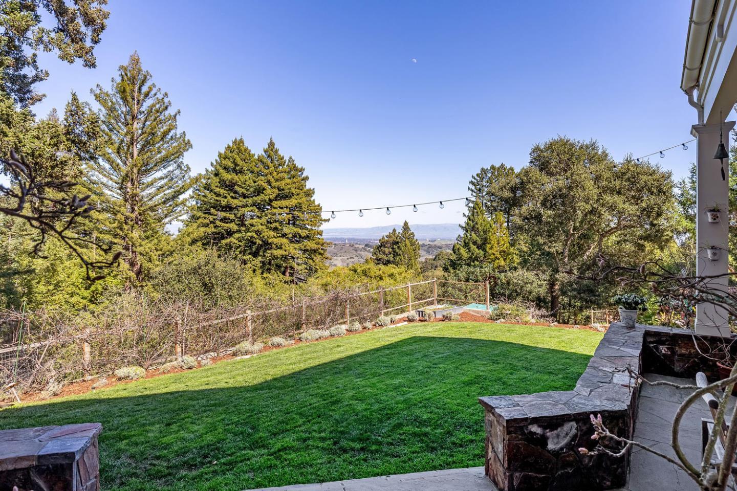 Detail Gallery Image 21 of 24 For 950 Espinosa Rd, Woodside,  CA 94062 - 4 Beds | 3/1 Baths