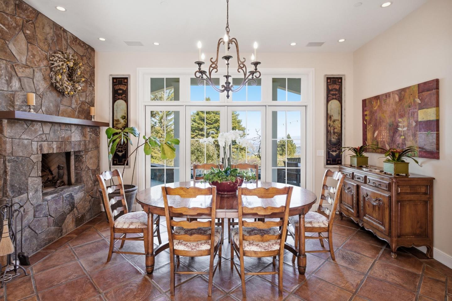 Detail Gallery Image 5 of 24 For 950 Espinosa Rd, Woodside,  CA 94062 - 4 Beds | 3/1 Baths