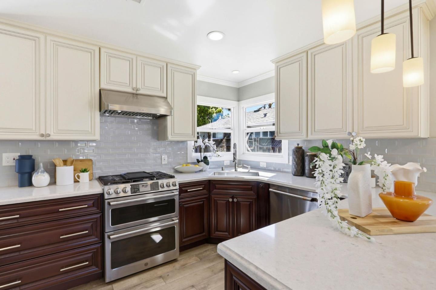 Detail Gallery Image 13 of 48 For 216 Douglane Ave, Santa Clara,  CA 95050 - 4 Beds | 3 Baths