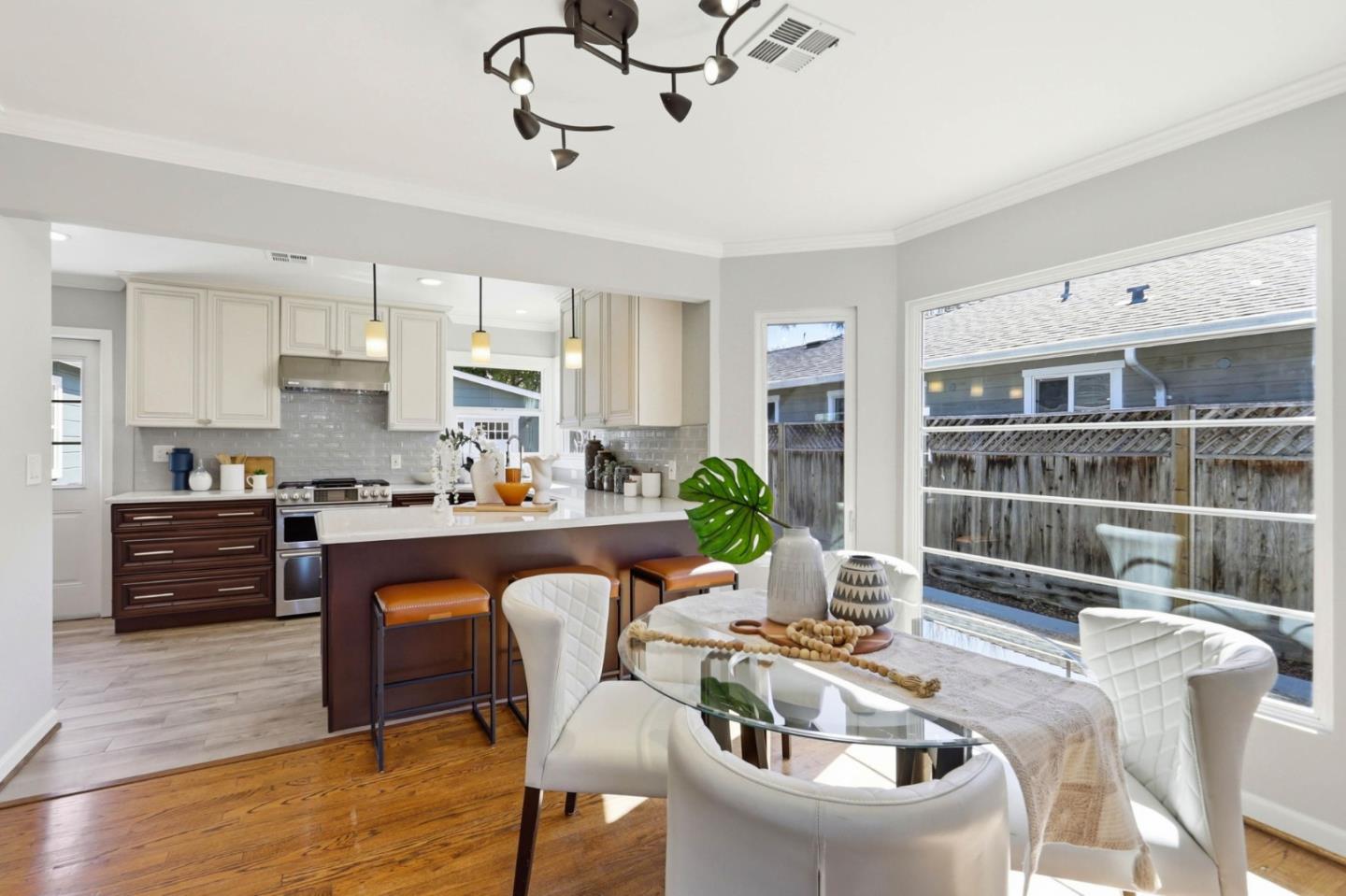 Detail Gallery Image 17 of 48 For 216 Douglane Ave, Santa Clara,  CA 95050 - 4 Beds | 3 Baths