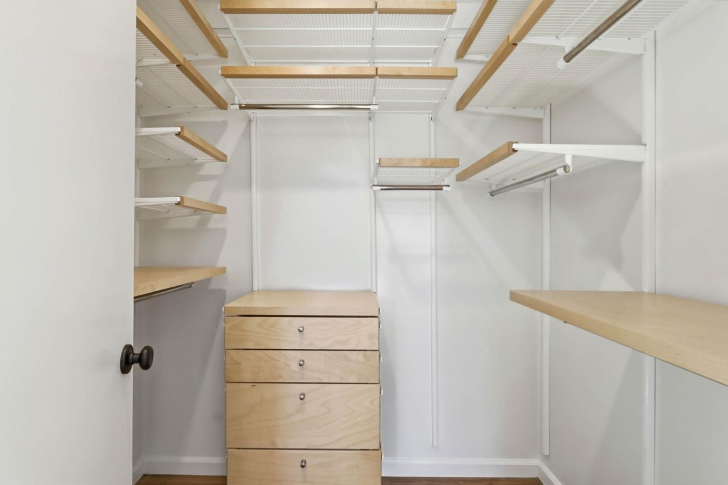 Detail Gallery Image 26 of 48 For 216 Douglane Ave, Santa Clara,  CA 95050 - 4 Beds | 3 Baths