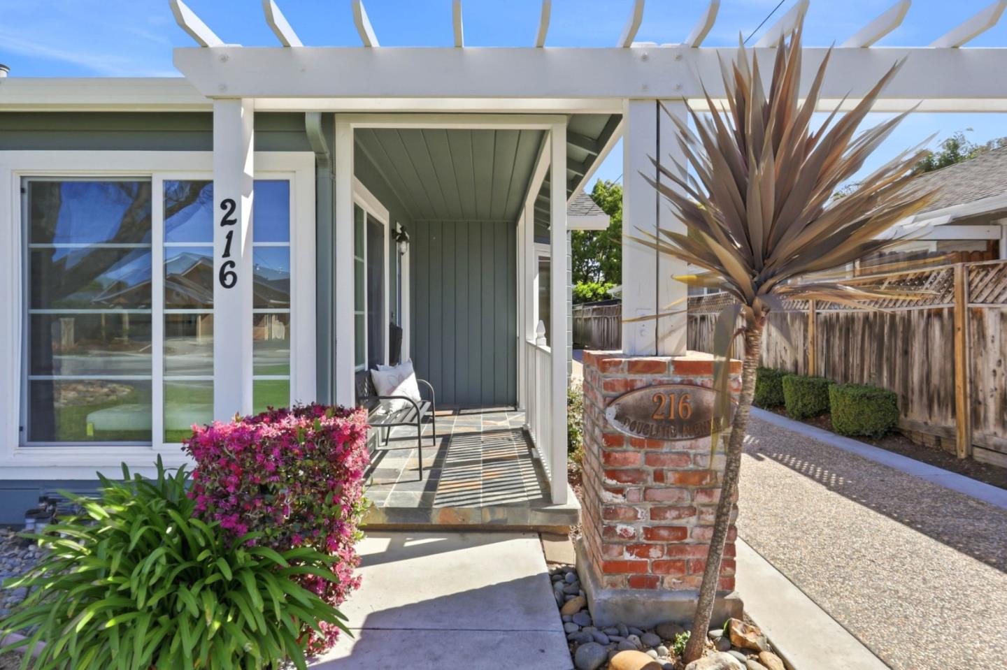 Detail Gallery Image 5 of 48 For 216 Douglane Ave, Santa Clara,  CA 95050 - 4 Beds | 3 Baths