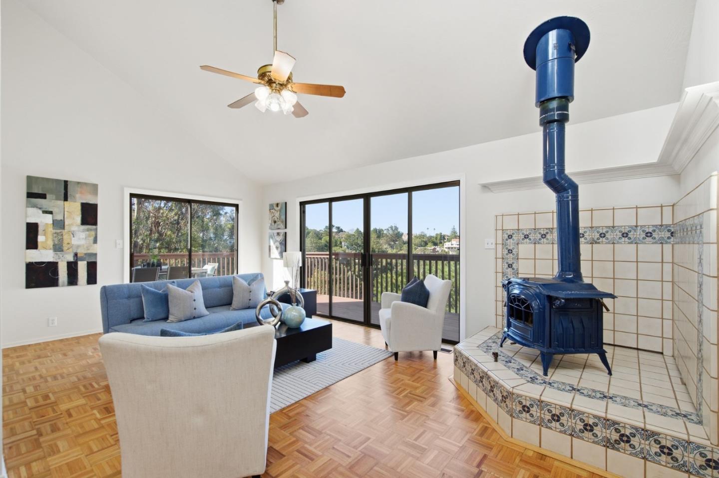 Detail Gallery Image 19 of 87 For 2734 Summit Dr, Burlingame,  CA 94010 - 3 Beds | 3 Baths