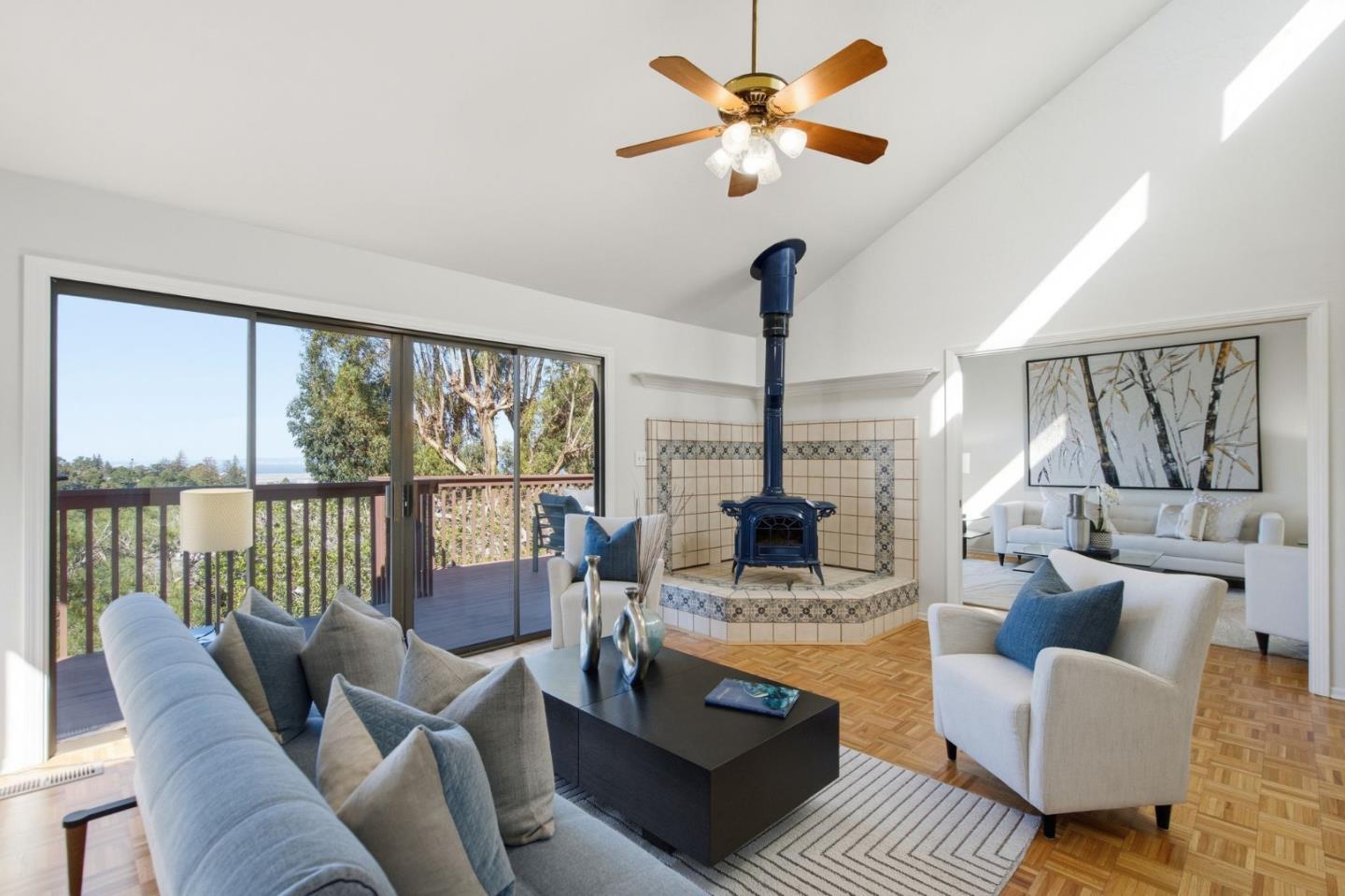 Detail Gallery Image 20 of 87 For 2734 Summit Dr, Burlingame,  CA 94010 - 3 Beds | 3 Baths