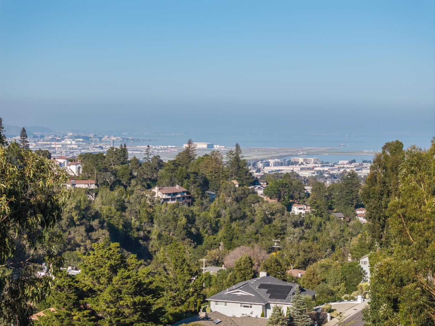 Detail Gallery Image 3 of 87 For 2734 Summit Dr, Burlingame,  CA 94010 - 3 Beds | 3 Baths