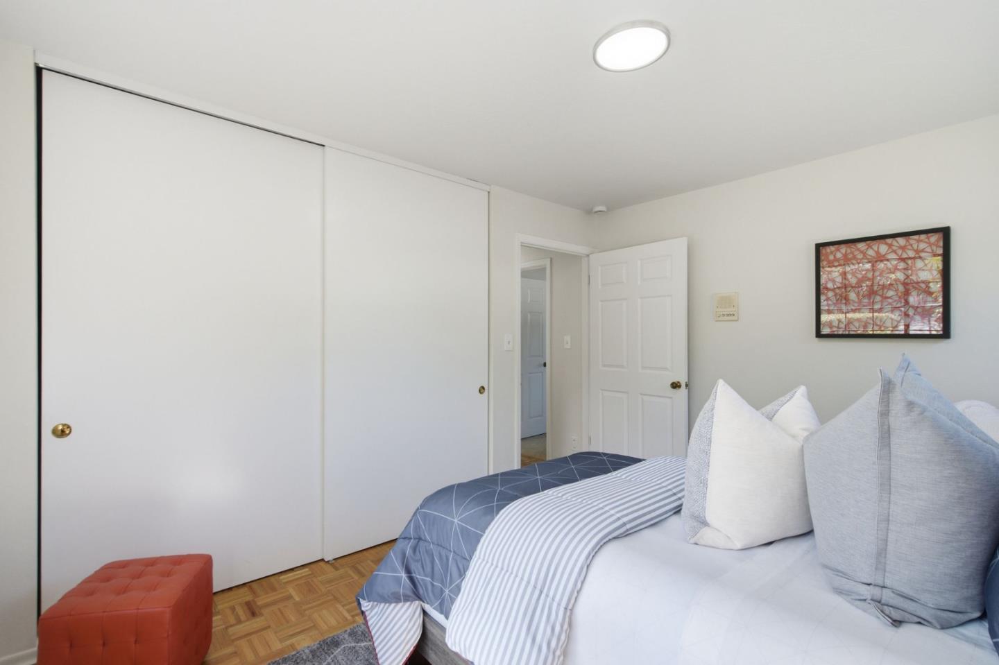 Detail Gallery Image 34 of 87 For 2734 Summit Dr, Burlingame,  CA 94010 - 3 Beds | 3 Baths