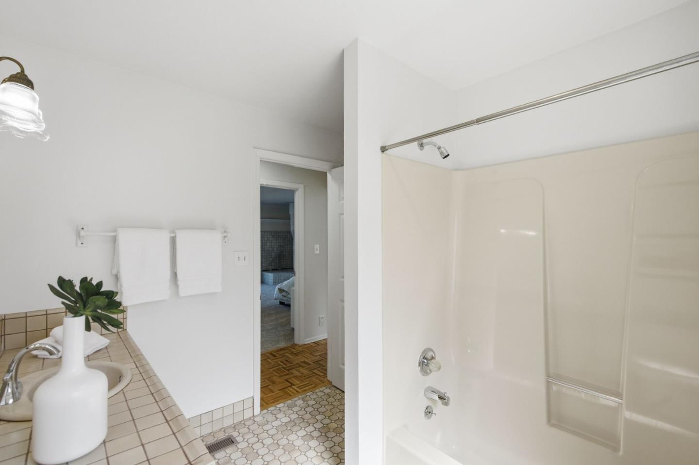 Detail Gallery Image 63 of 87 For 2734 Summit Dr, Burlingame,  CA 94010 - 3 Beds | 3 Baths