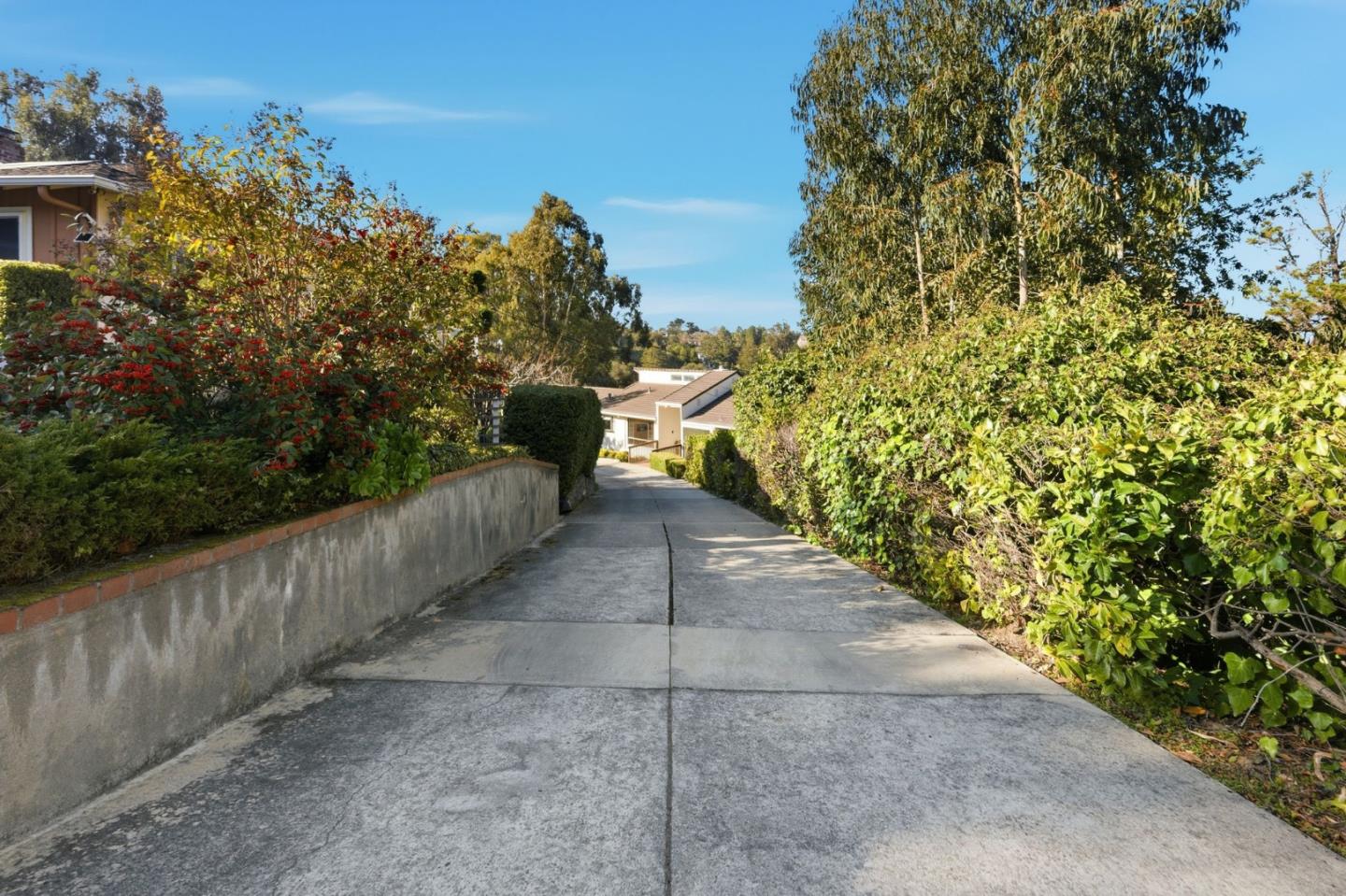 Detail Gallery Image 85 of 87 For 2734 Summit Dr, Burlingame,  CA 94010 - 3 Beds | 3 Baths