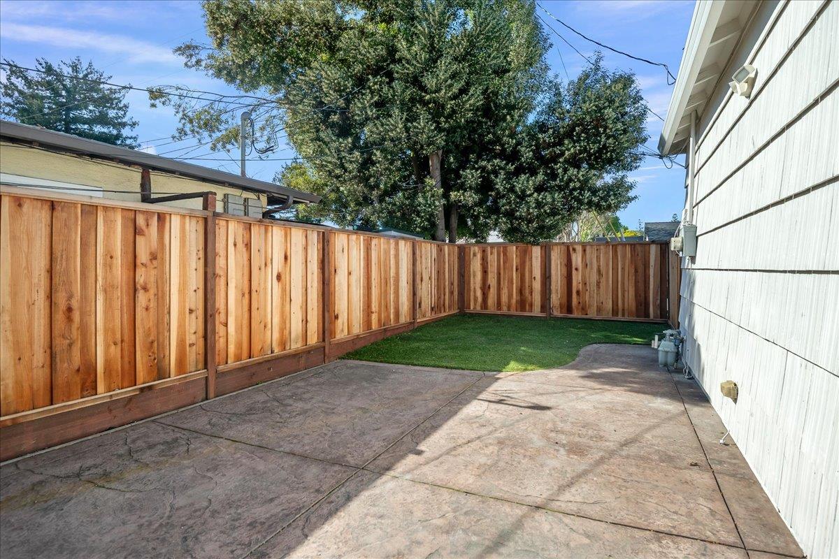 Detail Gallery Image 25 of 27 For 1105 Oak Ave, Redwood City,  CA 94061 - 2 Beds | 1 Baths