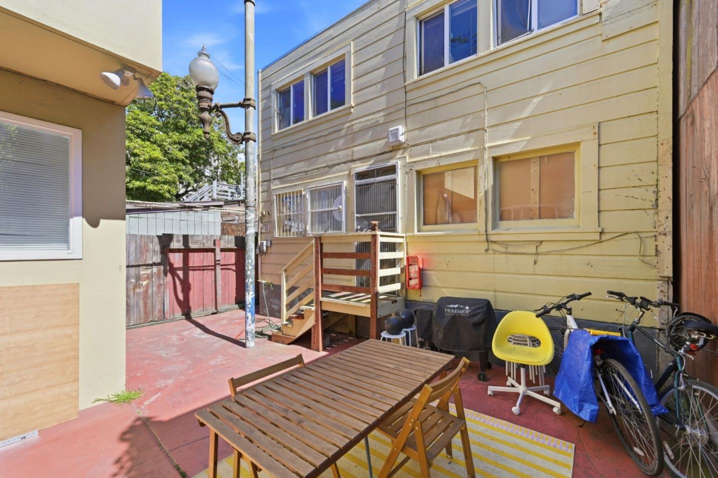 Detail Gallery Image 9 of 12 For 1377-1379 9th Ave, San Francisco,  CA 94122 - – Beds | – Baths