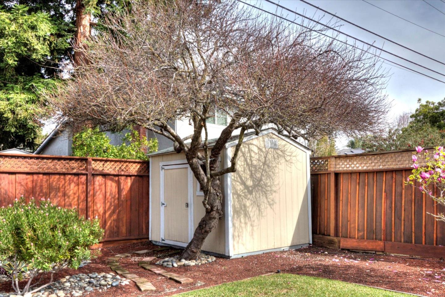 Detail Gallery Image 15 of 18 For 1523 Virginia Ave, Redwood City,  CA 94061 - 3 Beds | 1 Baths