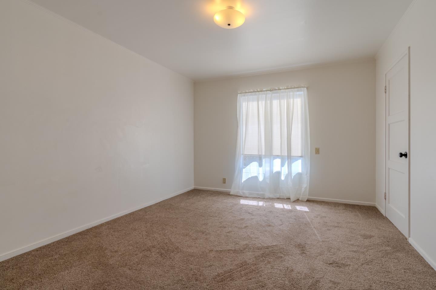 Detail Gallery Image 10 of 13 For 35 Fairlawn Ave, Daly City,  CA 94015 - 2 Beds | 1 Baths