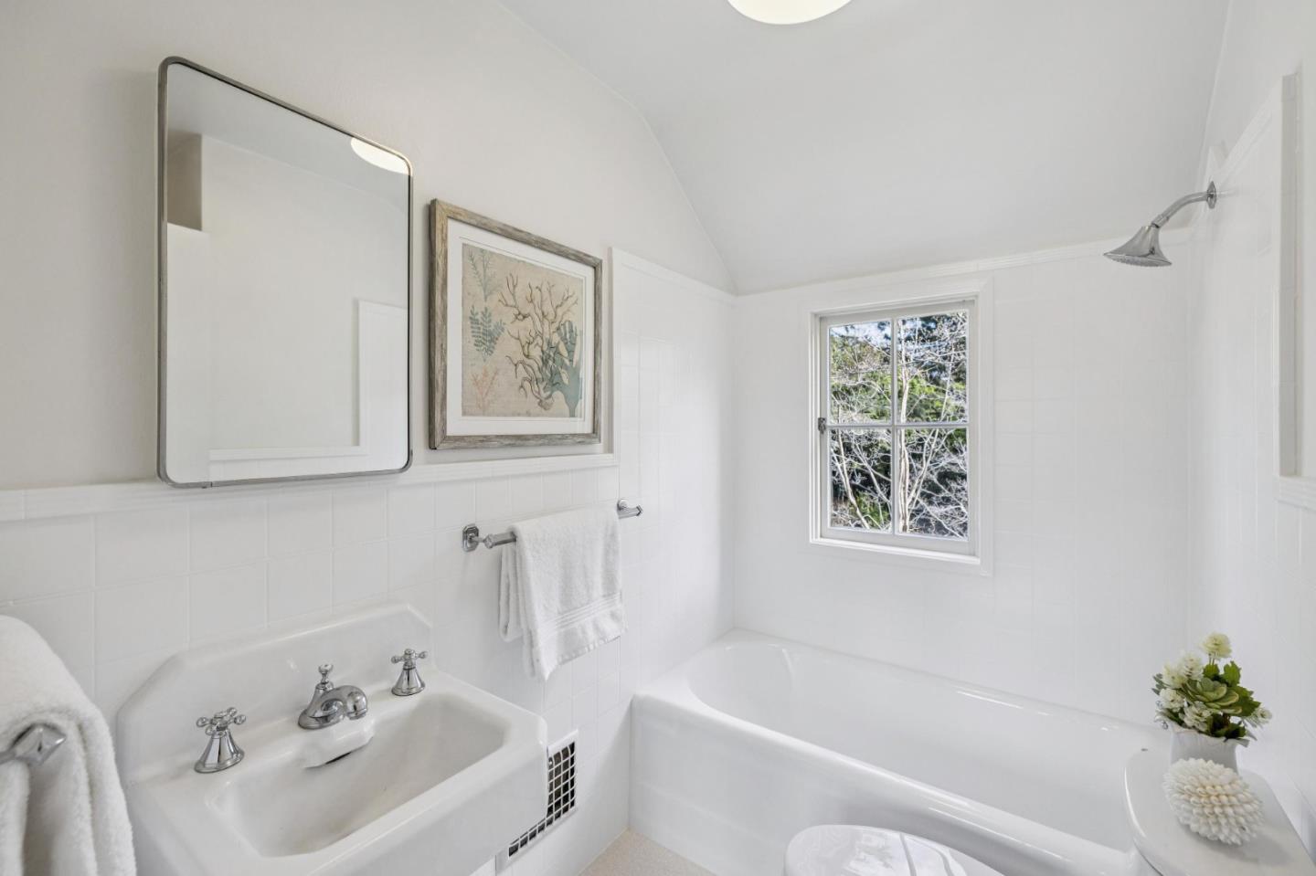 Detail Gallery Image 42 of 75 For 53 Mccormick Ln, Atherton,  CA 94027 - 6 Beds | 4/2 Baths