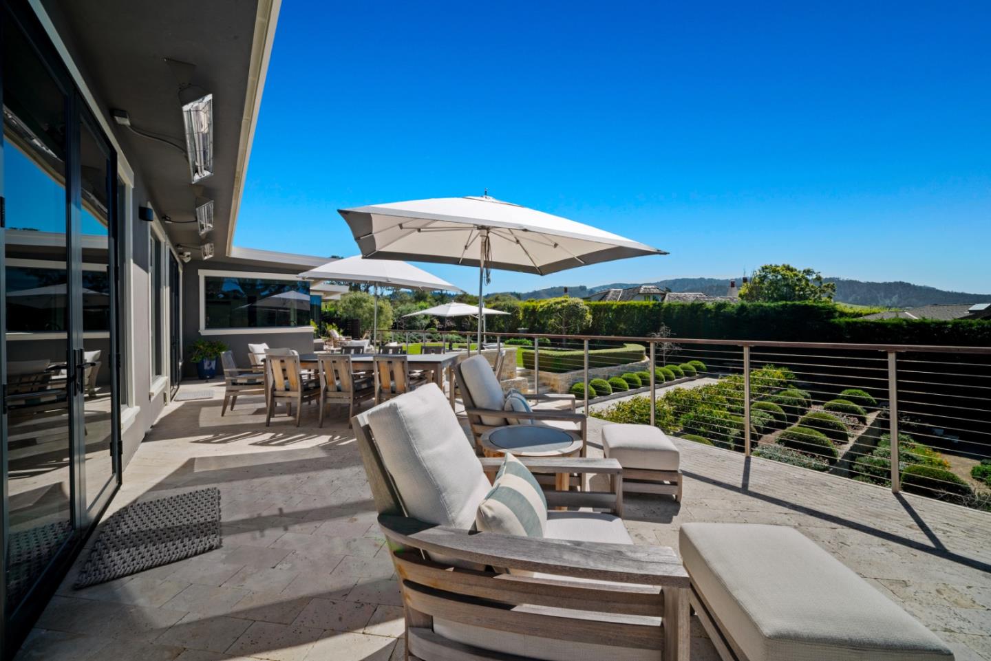 Detail Gallery Image 13 of 51 For 26126 Ladera Dr, Carmel,  CA 93923 - 3 Beds | 3/1 Baths