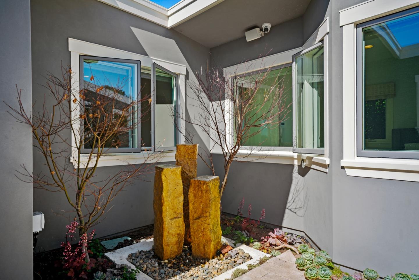 Detail Gallery Image 15 of 51 For 26126 Ladera Dr, Carmel,  CA 93923 - 3 Beds | 3/1 Baths