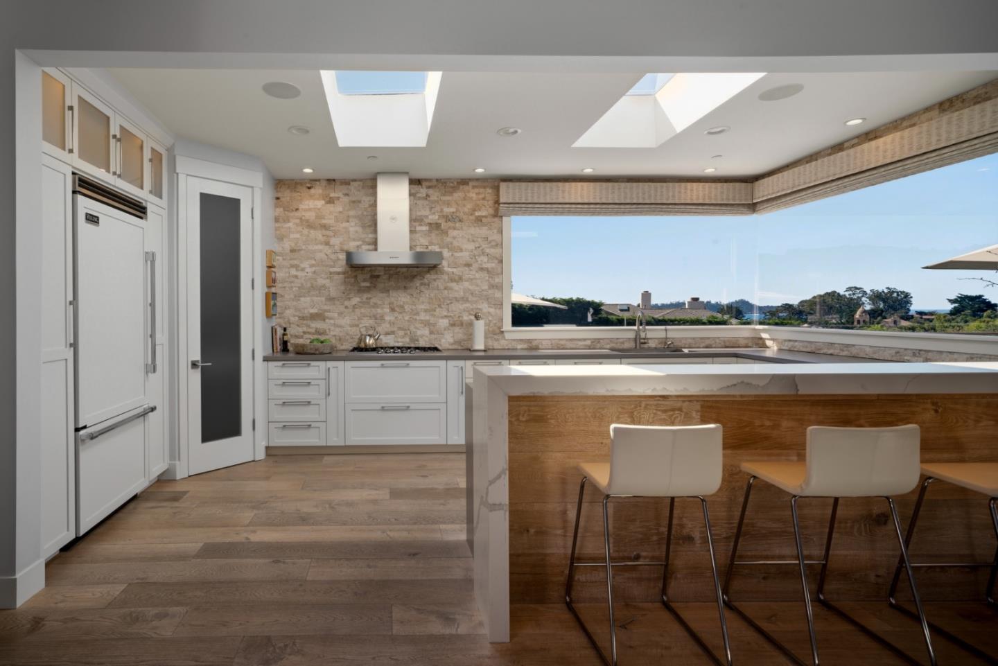 Detail Gallery Image 16 of 51 For 26126 Ladera Dr, Carmel,  CA 93923 - 3 Beds | 3/1 Baths