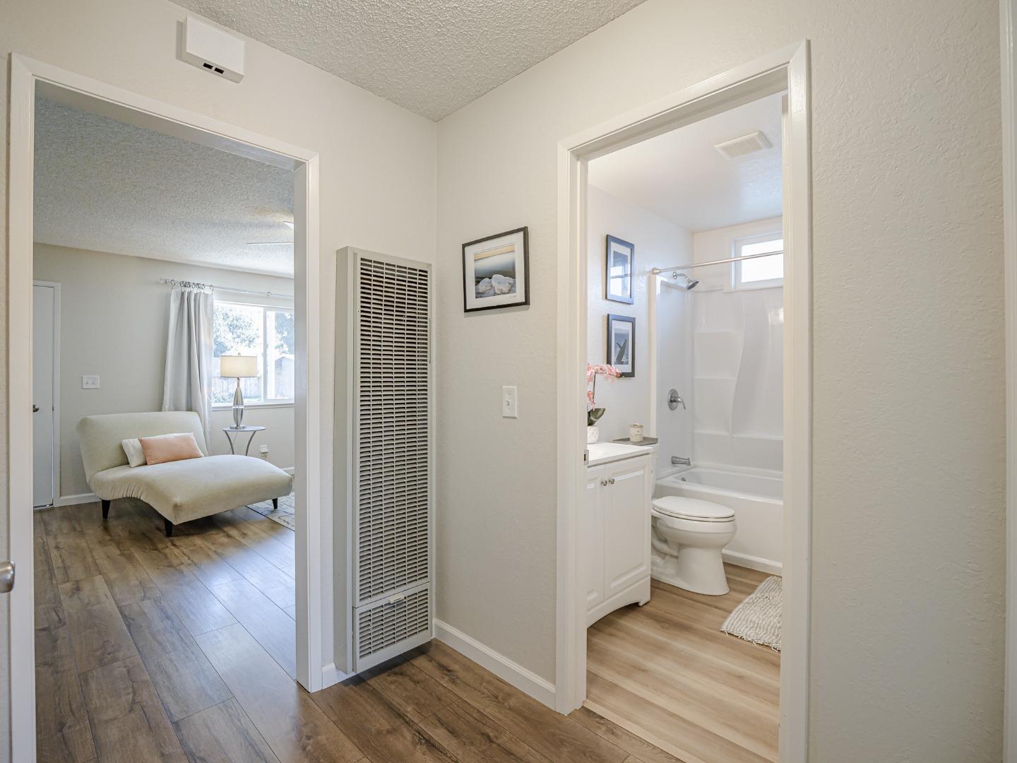 Detail Gallery Image 14 of 30 For 569 Cedar Dr, Watsonville,  CA 95076 - 2 Beds | 1 Baths