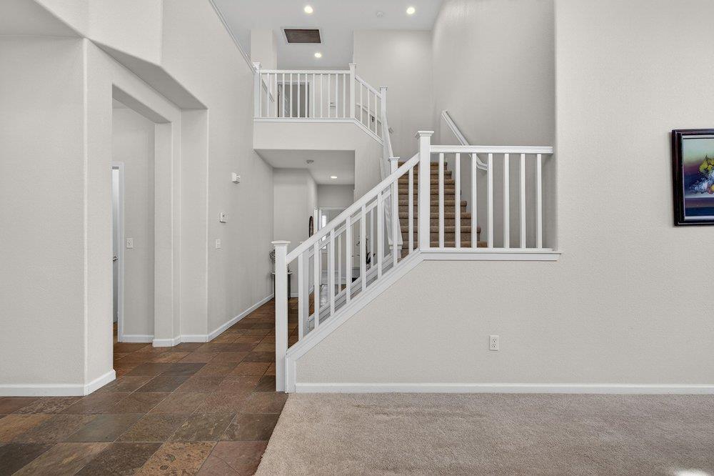 Detail Gallery Image 15 of 49 For 730 Calais Dr, Hollister,  CA 95023 - 4 Beds | 3 Baths