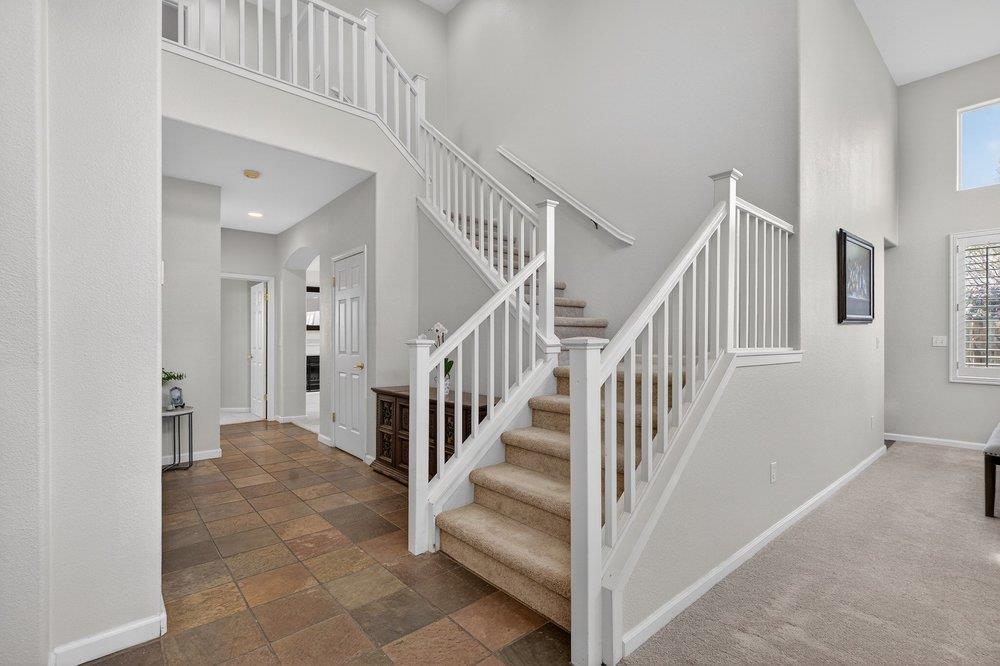 Detail Gallery Image 16 of 49 For 730 Calais Dr, Hollister,  CA 95023 - 4 Beds | 3 Baths