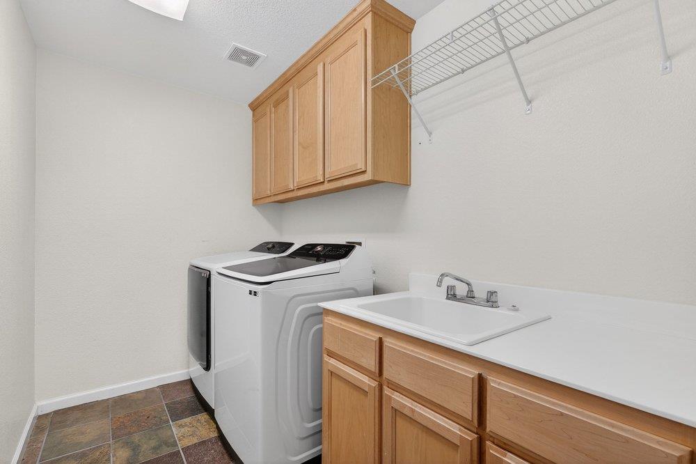 Detail Gallery Image 18 of 49 For 730 Calais Dr, Hollister,  CA 95023 - 4 Beds | 3 Baths