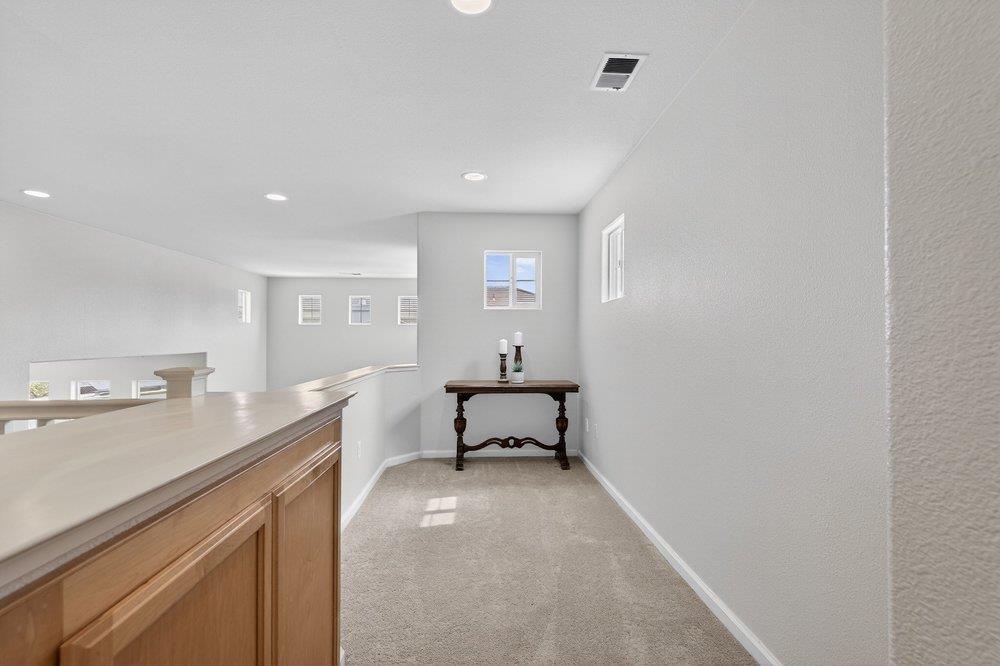 Detail Gallery Image 29 of 49 For 730 Calais Dr, Hollister,  CA 95023 - 4 Beds | 3 Baths