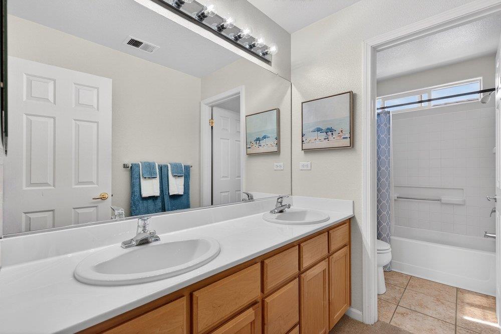 Detail Gallery Image 32 of 49 For 730 Calais Dr, Hollister,  CA 95023 - 4 Beds | 3 Baths