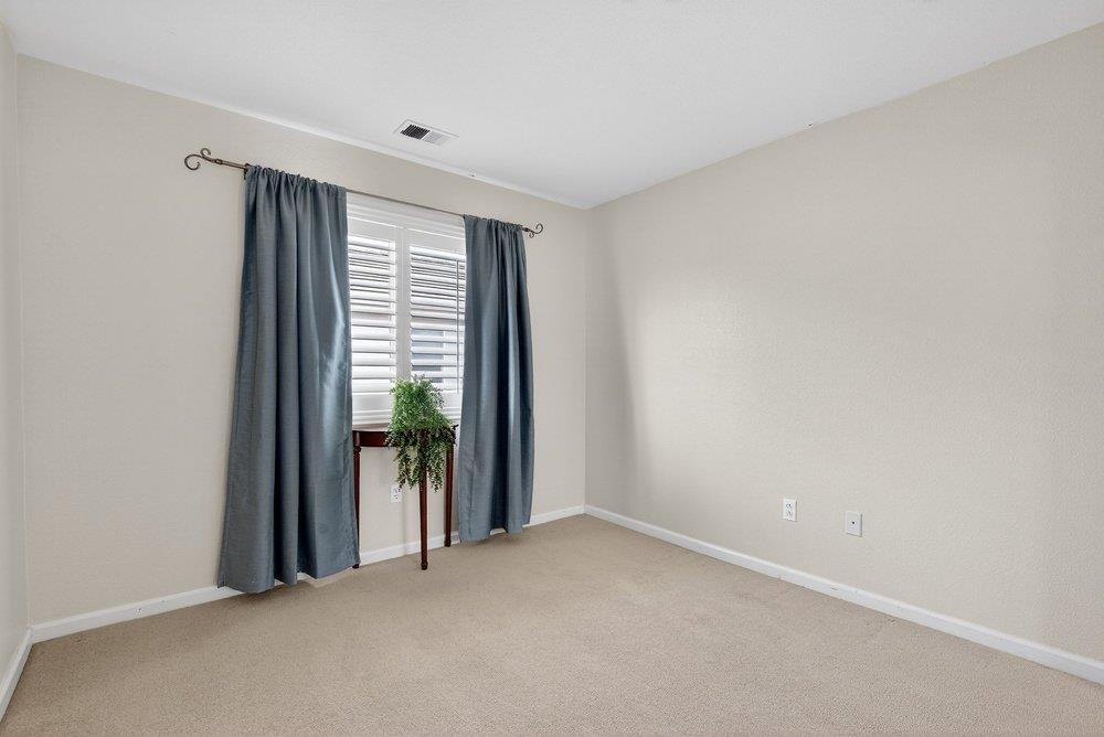 Detail Gallery Image 33 of 49 For 730 Calais Dr, Hollister,  CA 95023 - 4 Beds | 3 Baths