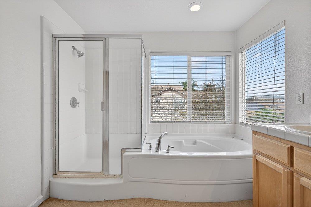 Detail Gallery Image 39 of 49 For 730 Calais Dr, Hollister,  CA 95023 - 4 Beds | 3 Baths