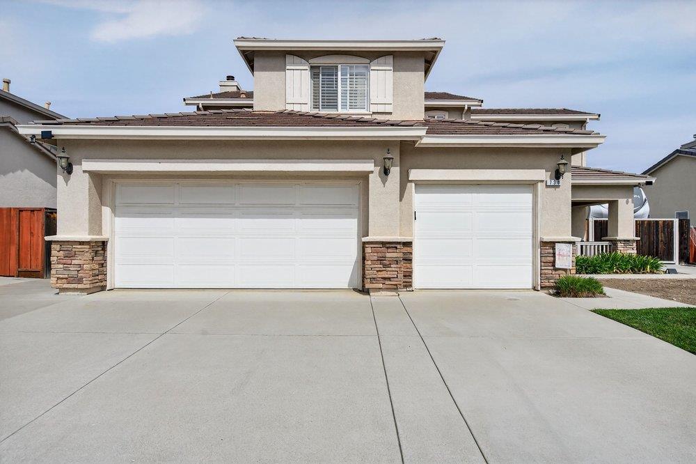 Detail Gallery Image 6 of 49 For 730 Calais Dr, Hollister,  CA 95023 - 4 Beds | 3 Baths