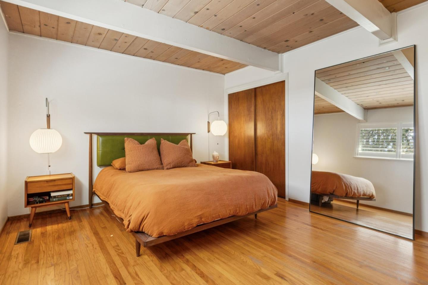 Detail Gallery Image 19 of 36 For 355 San Carlos Ave, El Granada,  CA 94018 - 3 Beds | 2 Baths