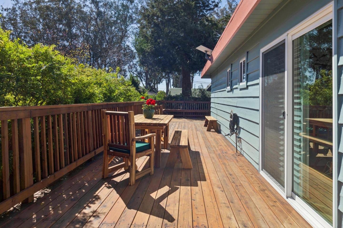 Detail Gallery Image 29 of 36 For 355 San Carlos Ave, El Granada,  CA 94018 - 3 Beds | 2 Baths